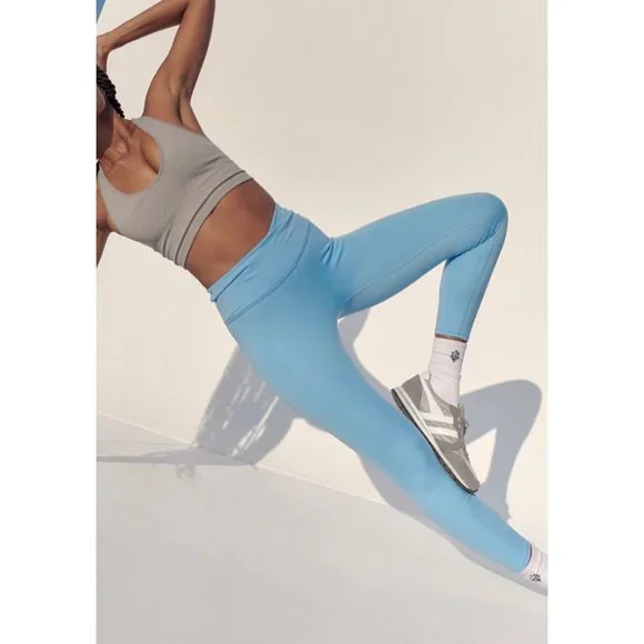 🎉LAST CHANCE🎉 NWT FP Movement Wrap Lose Control Legging / Alaskan Blue - Picture 3 of 5